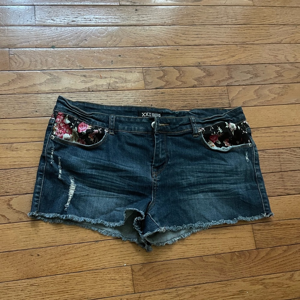 XXI premium denim women jeans shorts size 31